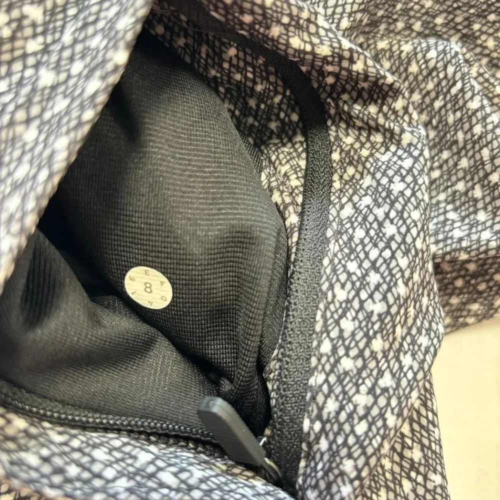 Lululemon Womens Hit It Jacket Size 8 Bomber Frozen Frizz White Black Athleisure
